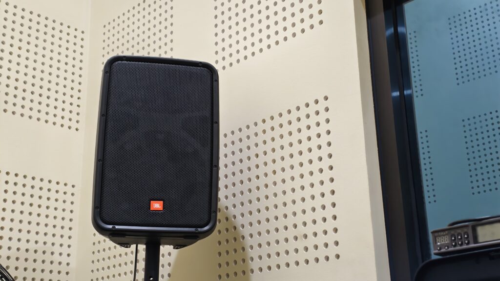 Speaker Ruang Kontrol